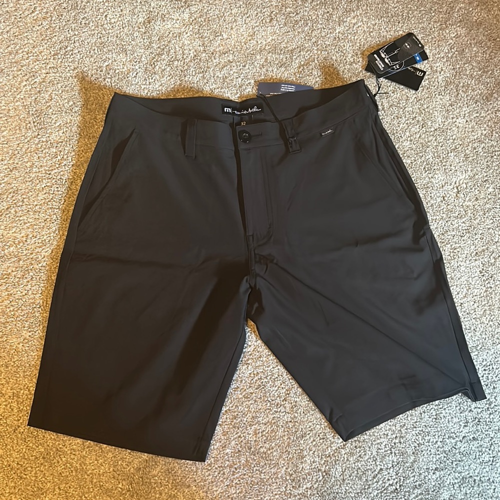 Travis Mathew Beck Shorts (NWT)